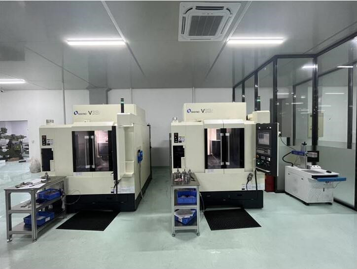 Makino V33i